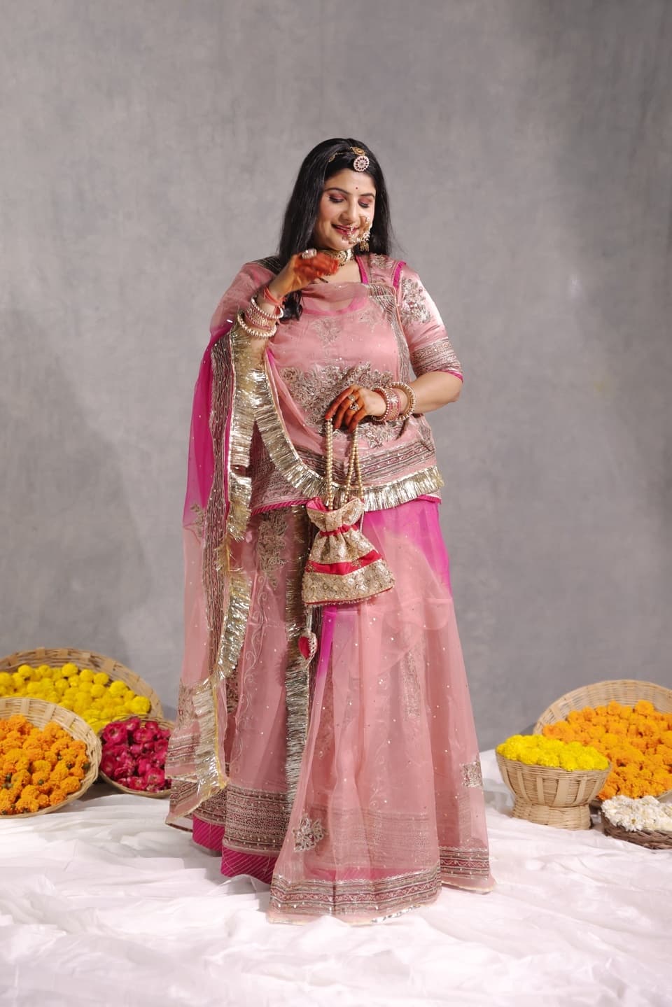 100+ Saree Captions & Quotes for Instagram (Red, One-Word & Hindi)